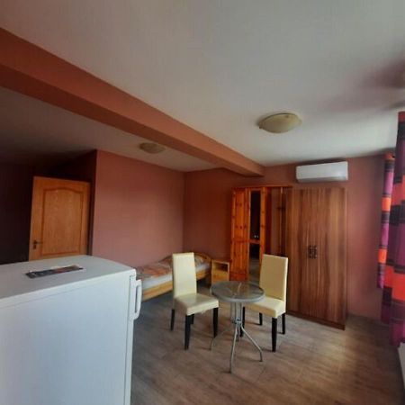 Ikszt Vendeghaz Hotel Davod Exterior photo